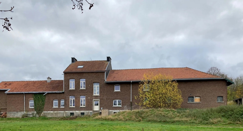 Façade arrière du corps de ferme avant reconversion