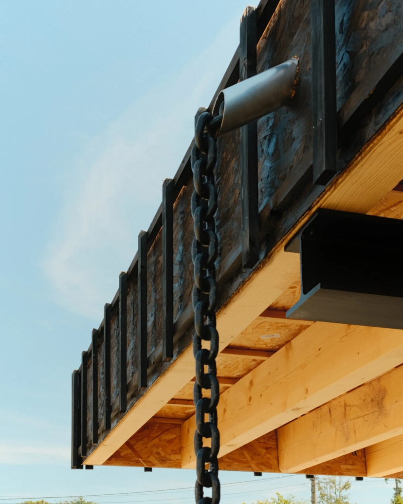 Détail d'un nouveau carport à Pepinster goutière et chaine